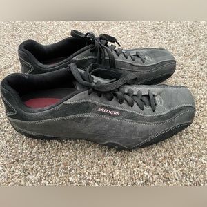 Men’s Skechers shoes size 11
